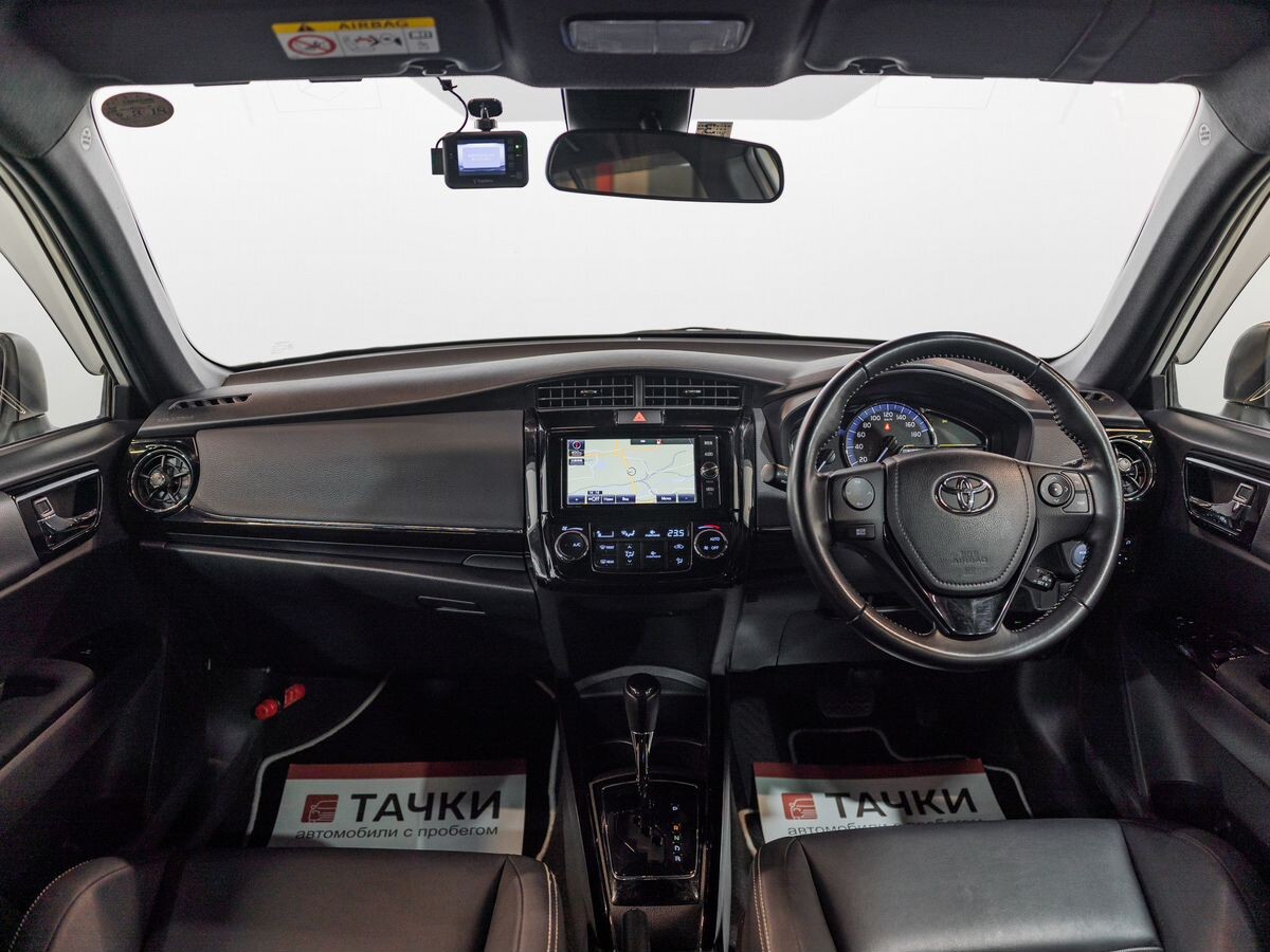 Toyota Corolla Fielder 2019 - фото автомобиля