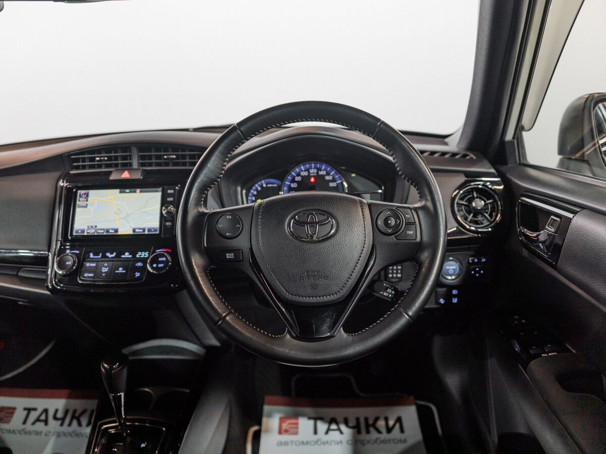 Toyota Corolla Fielder 2019 - фото автомобиля