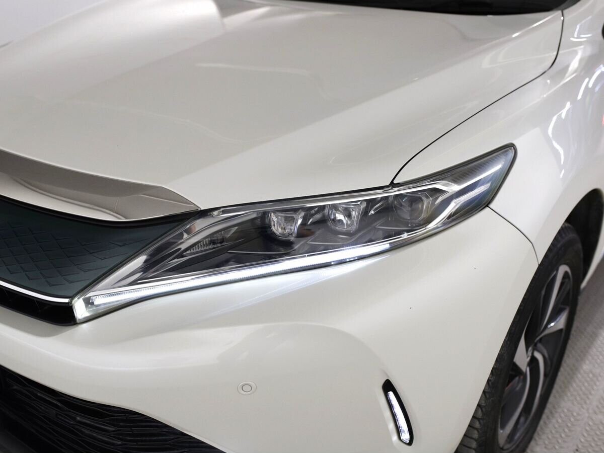 Toyota Harrier 2017 - фото автомобиля