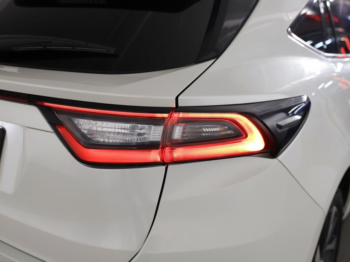 Toyota Harrier 2017 - фото автомобиля