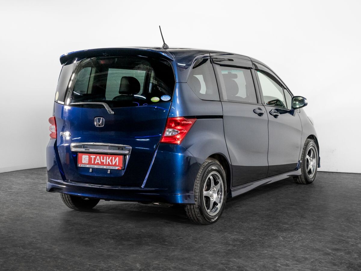 Honda Freed 2010 - фото автомобиля
