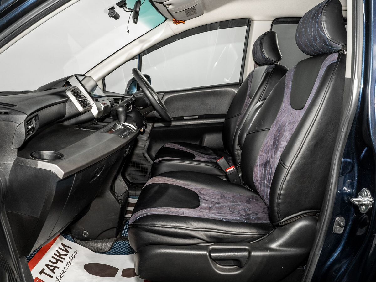 Honda Freed 2010 - фото автомобиля
