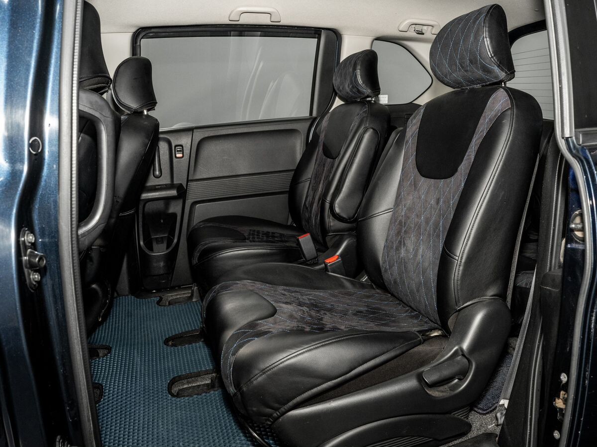 Honda Freed 2010 - фото автомобиля