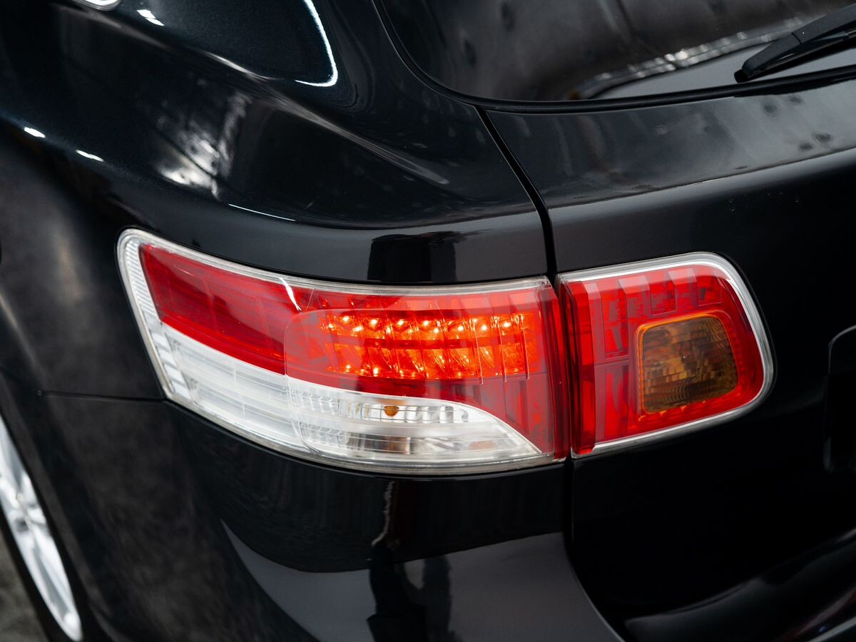 Toyota Avensis 2011 - фото автомобиля