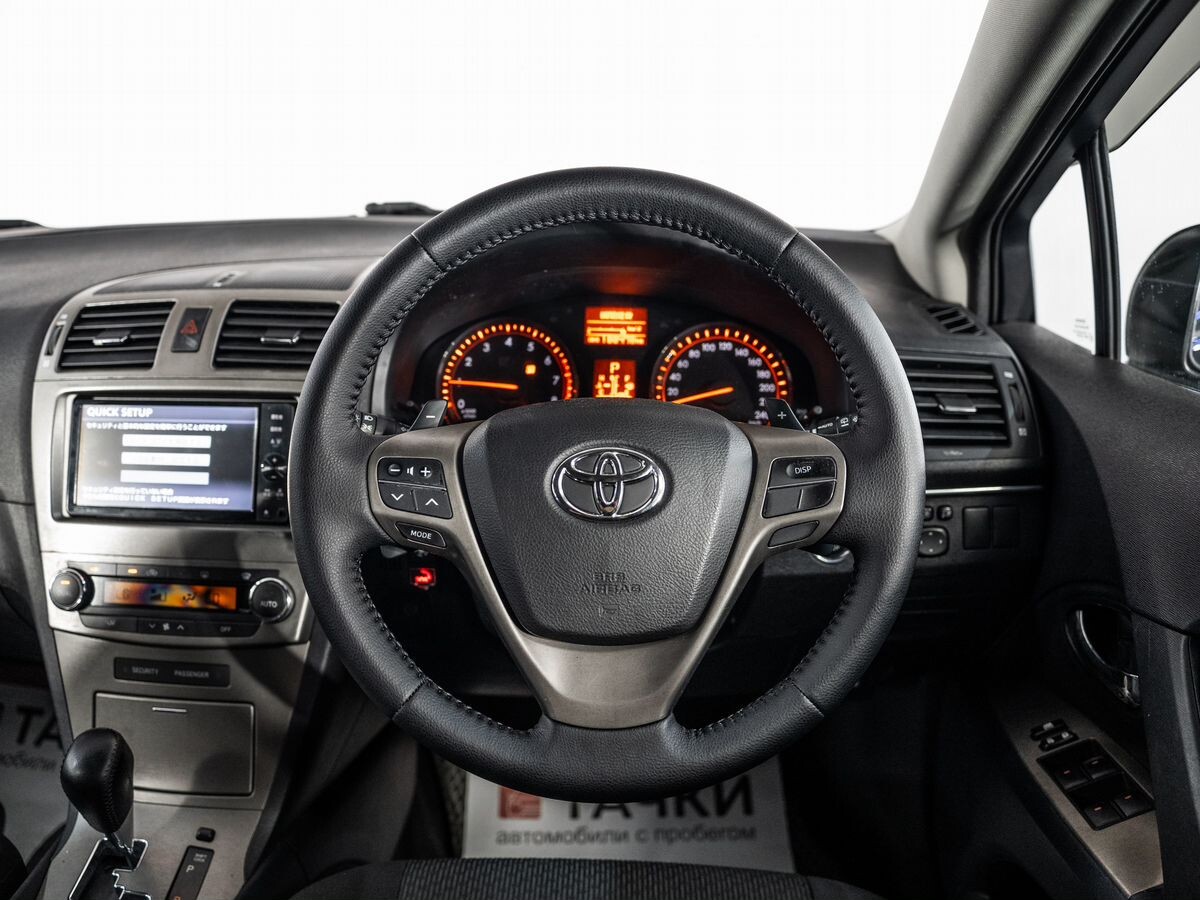 Toyota Avensis 2011 - фото автомобиля