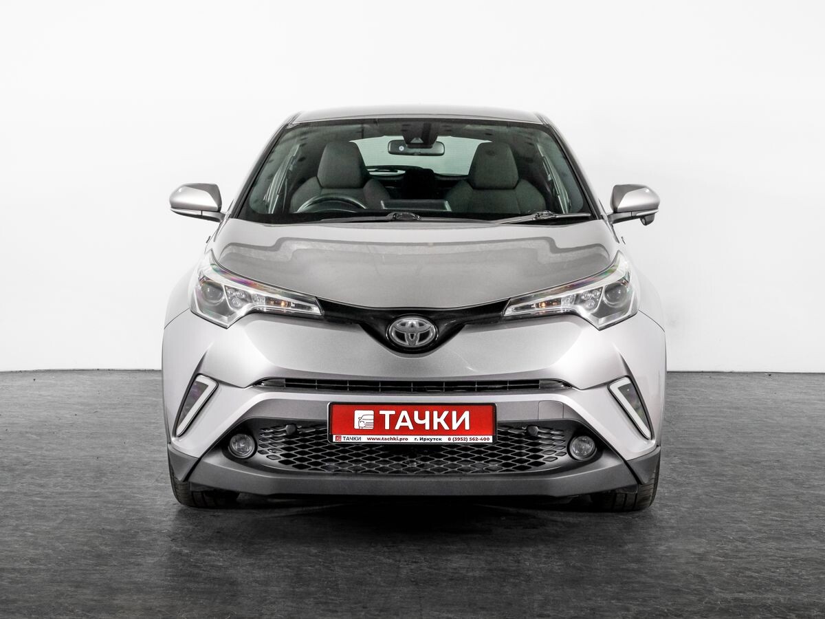 Toyota C-HR 2019 - фото автомобиля