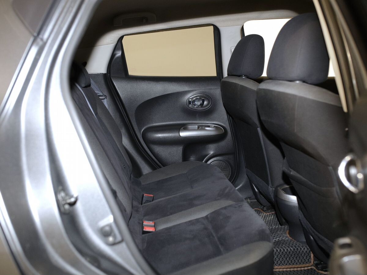 Nissan Juke 2011 - фото автомобиля