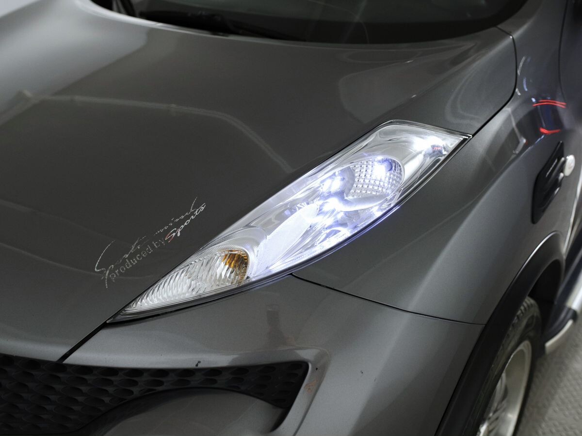 Nissan Juke 2011 - фото автомобиля