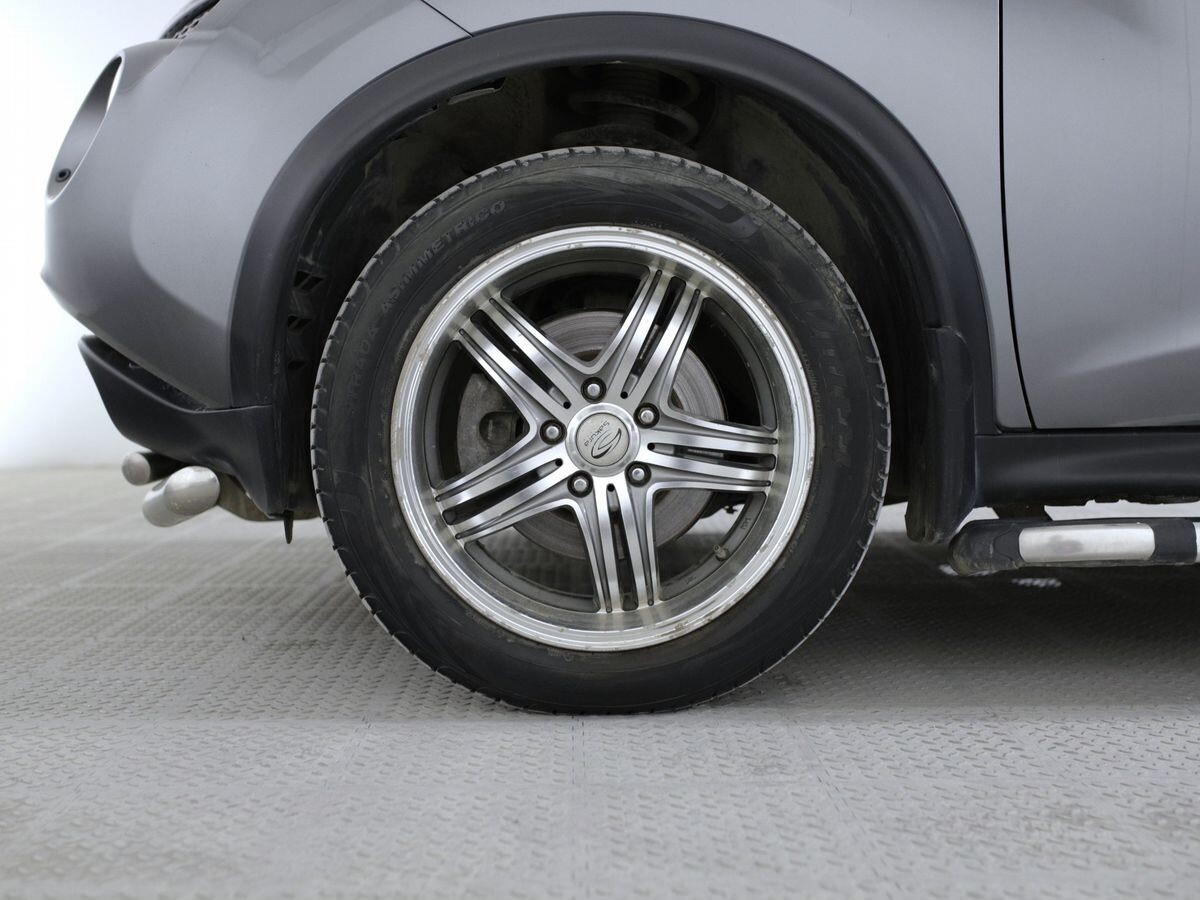 Nissan Juke 2011 - фото автомобиля