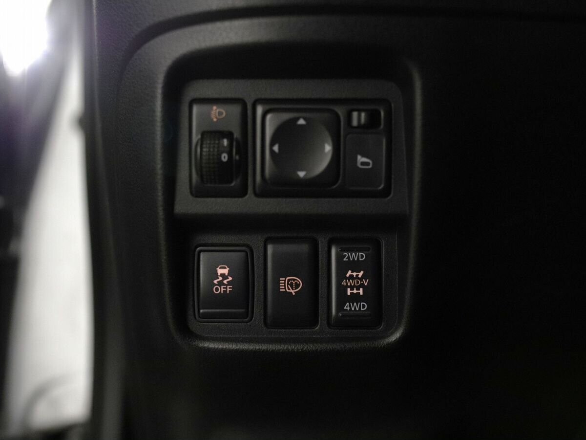 Nissan Juke 2011 - фото автомобиля