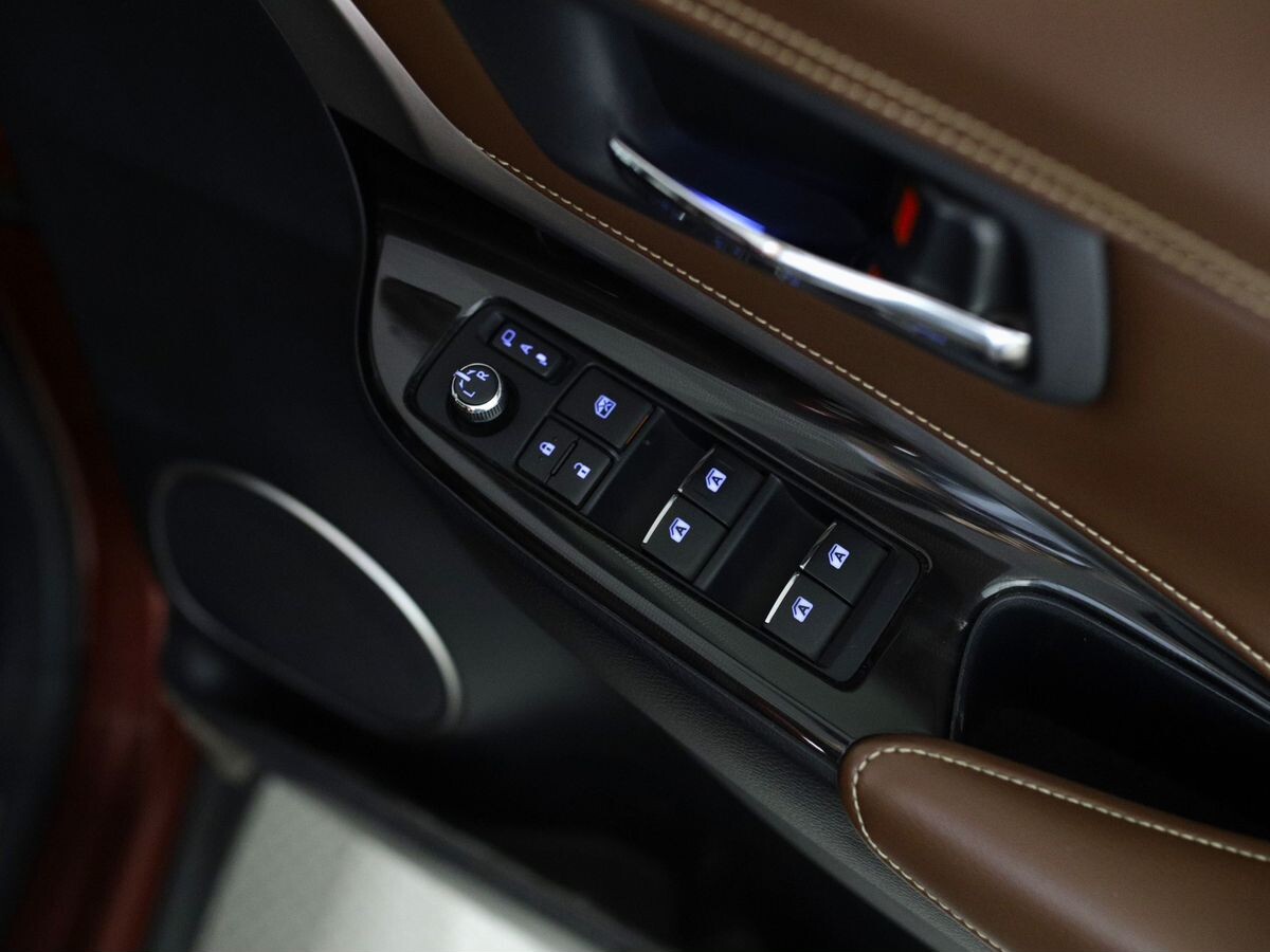 Toyota Harrier 2018 - фото автомобиля
