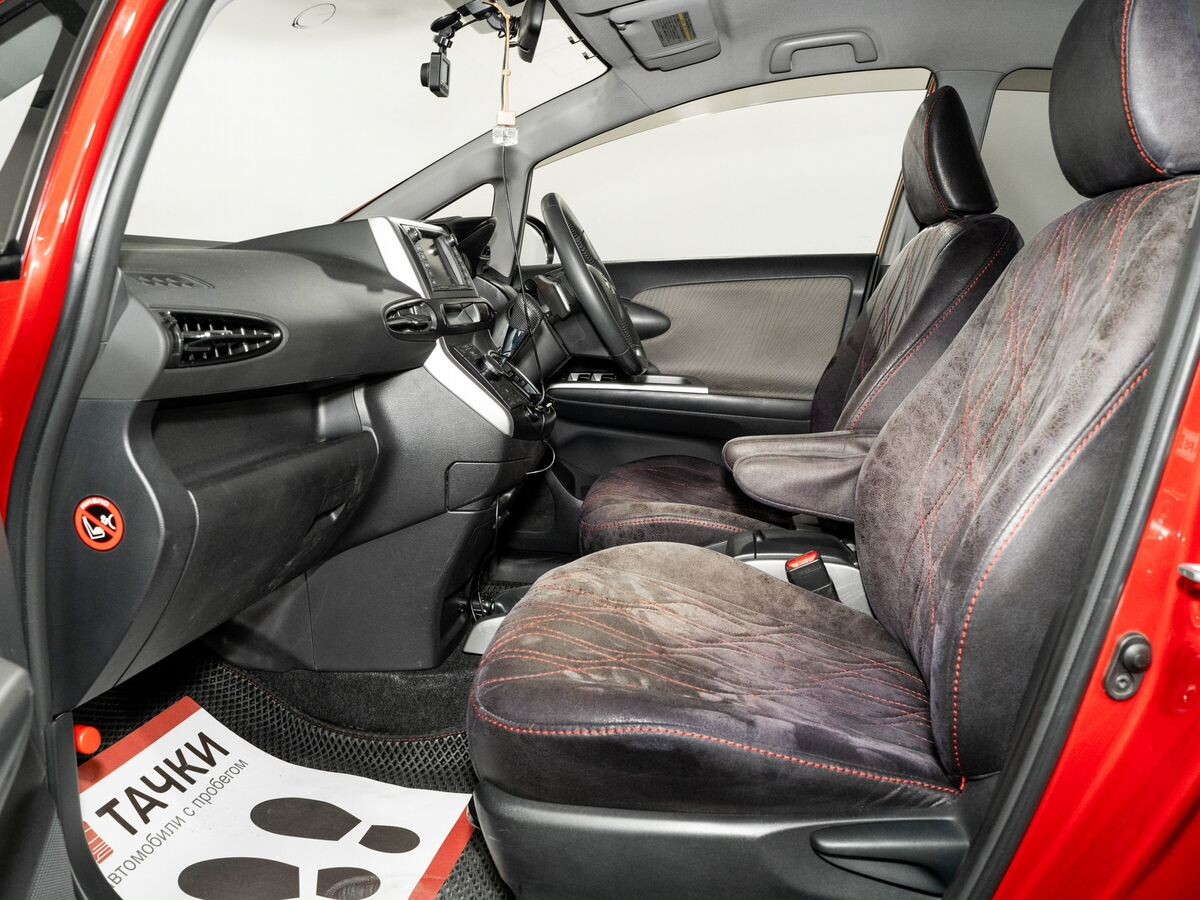 Toyota Wish 2010 - фото автомобиля