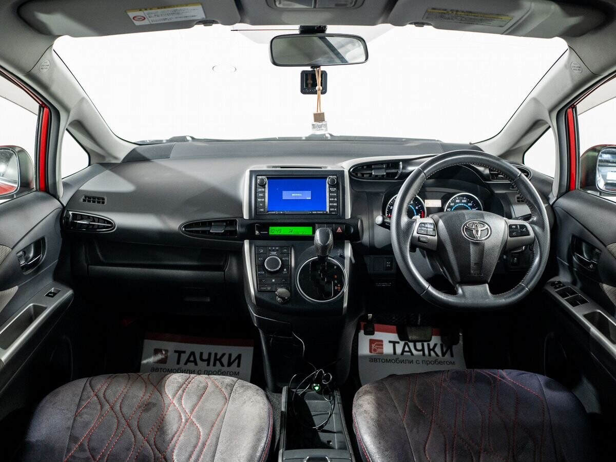 Toyota Wish 2010 - фото автомобиля