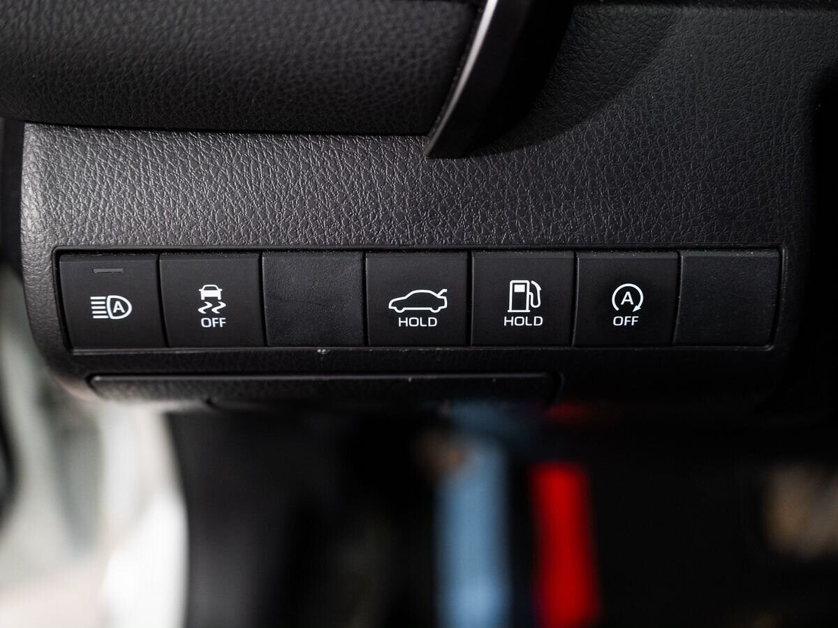 Toyota Camry 2021 - фото автомобиля