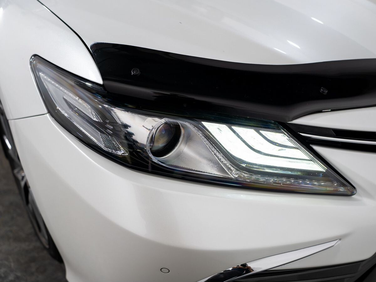 Toyota Camry 2021 - фото автомобиля