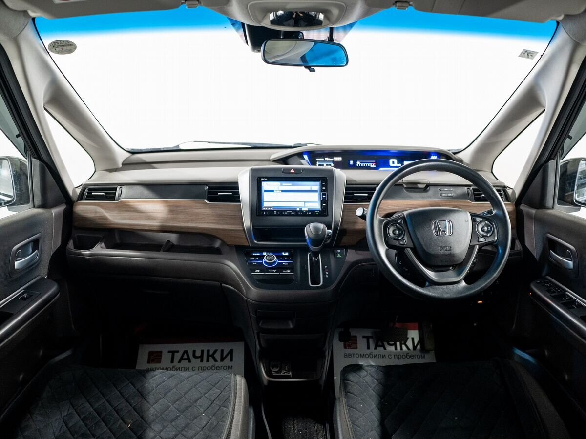 Honda Freed 2021 - фото автомобиля