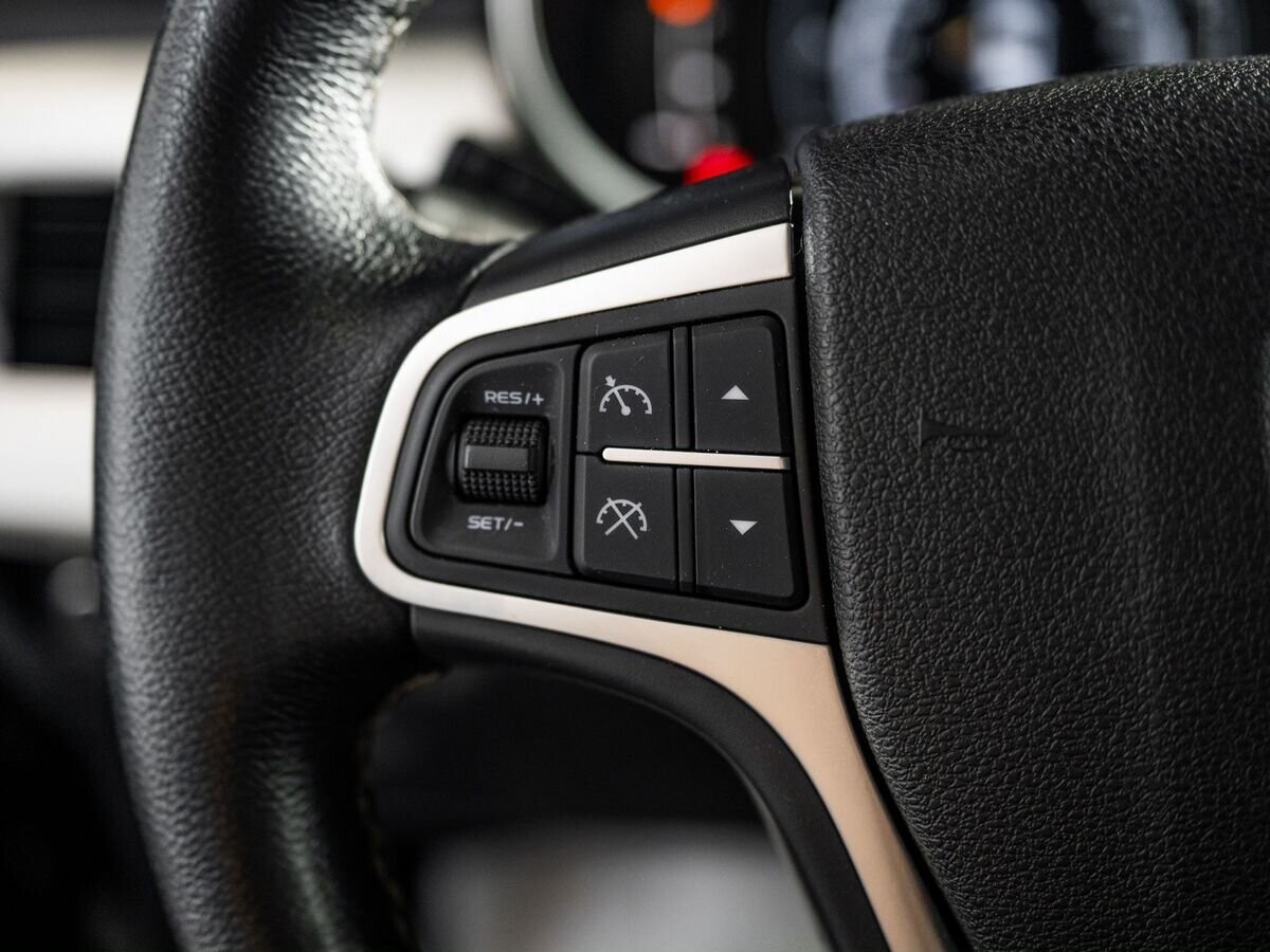 Geely Atlas 2019 - фото автомобиля