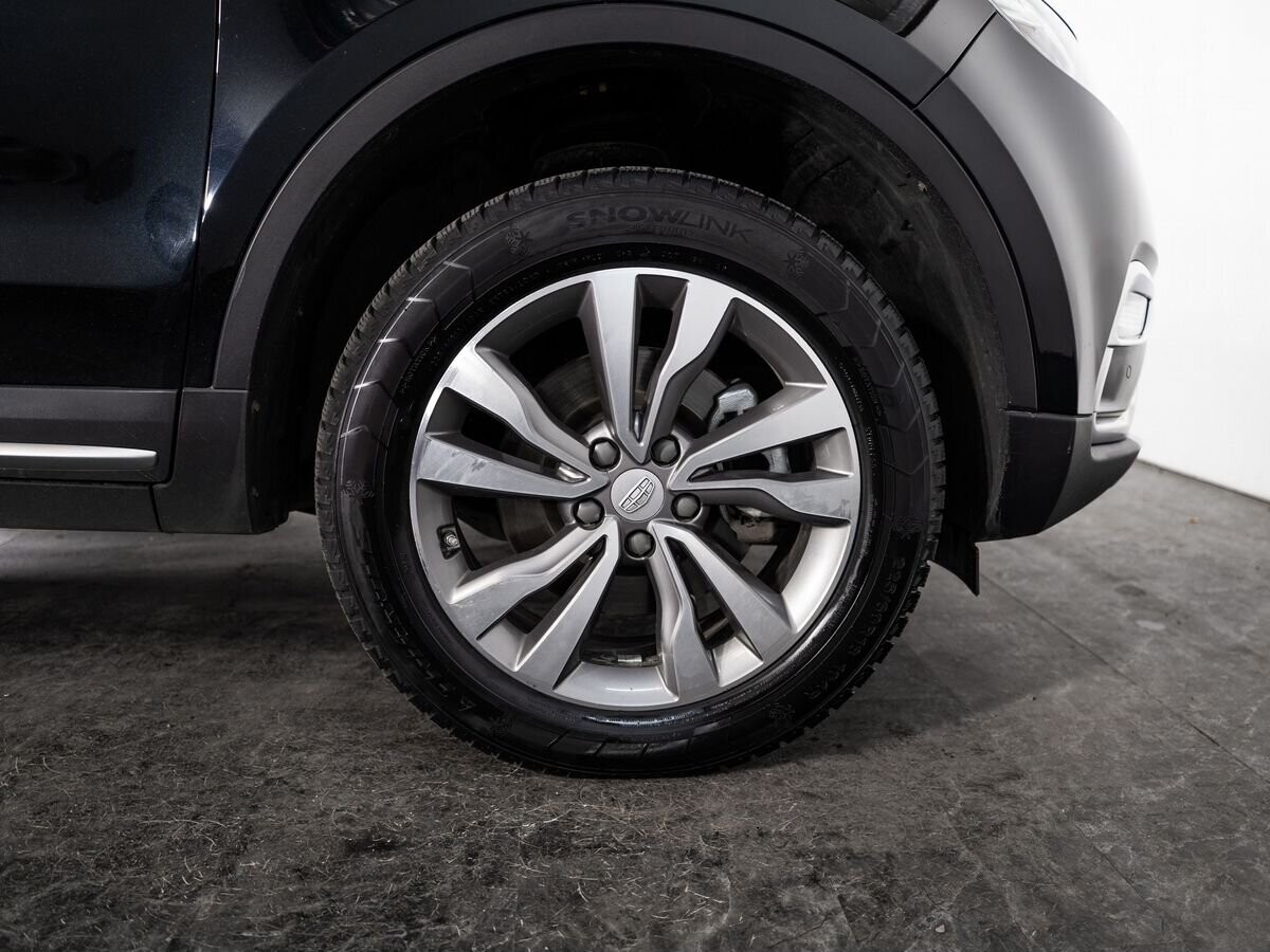 Geely Atlas 2019 - фото автомобиля