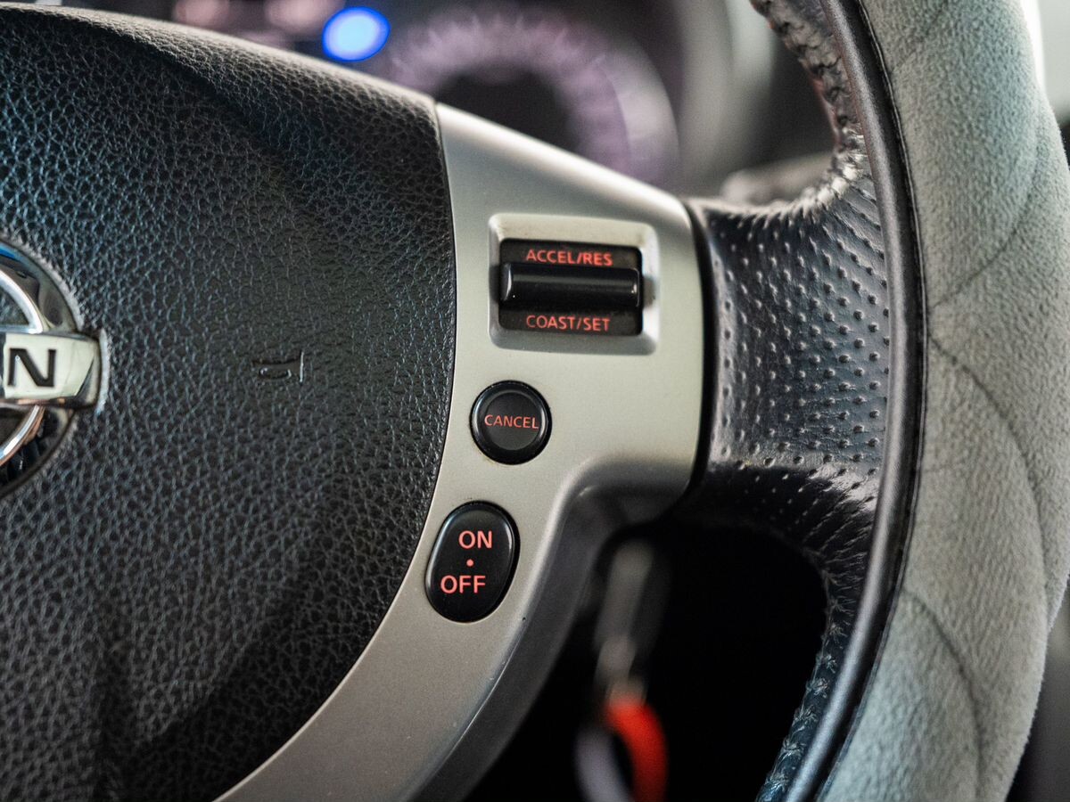 Nissan X-Trail 2011 - фото автомобиля