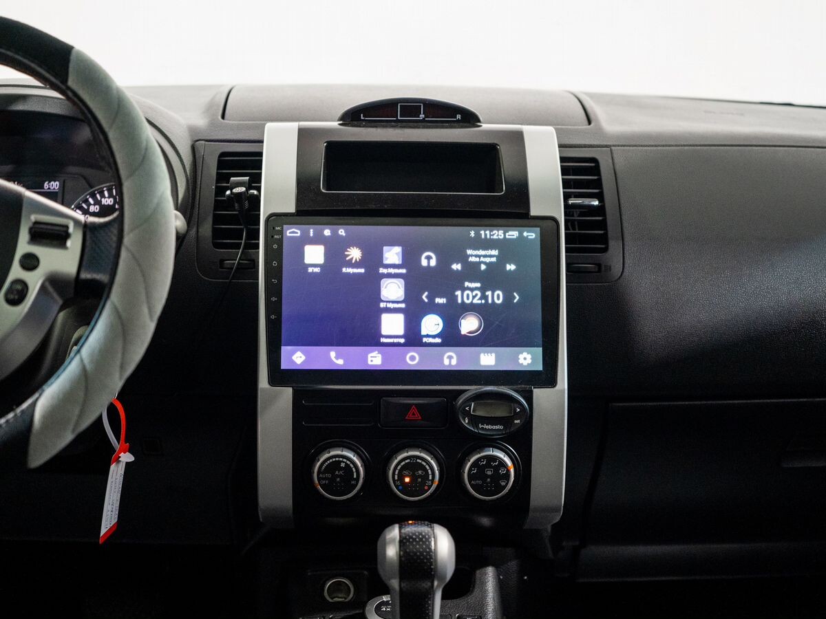 Nissan X-Trail 2011 - фото автомобиля