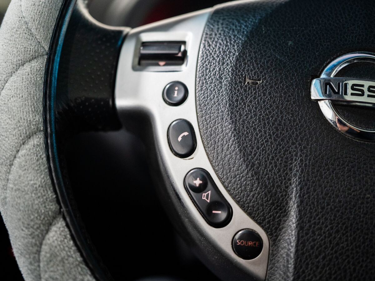 Nissan X-Trail 2011 - фото автомобиля
