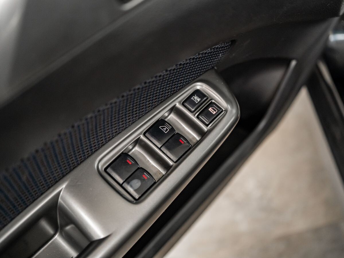 Subaru Forester 2011 - фото автомобиля