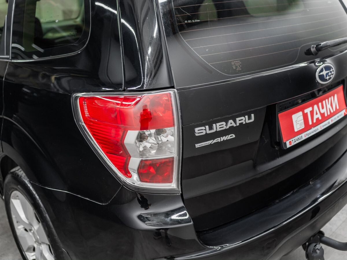 Subaru Forester 2011 - фото автомобиля