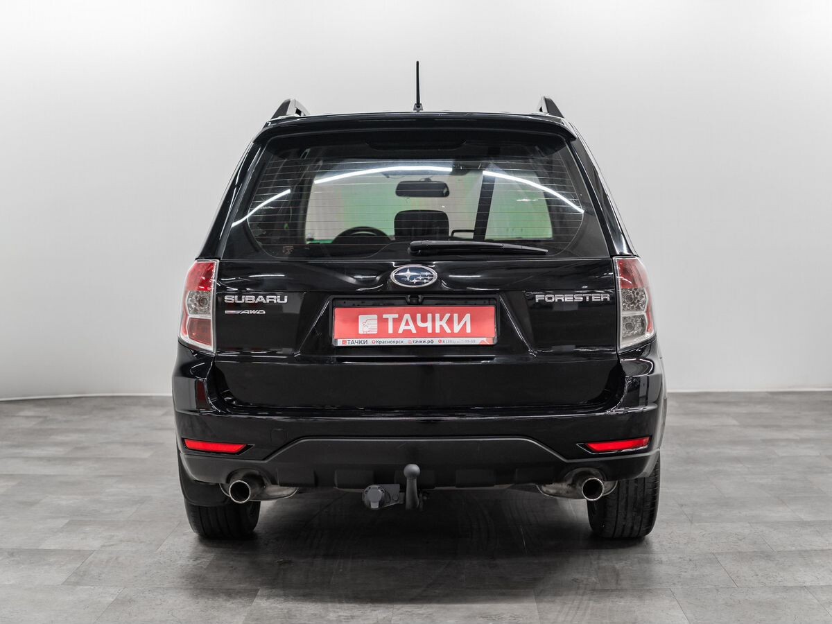 Subaru Forester 2011 - фото автомобиля
