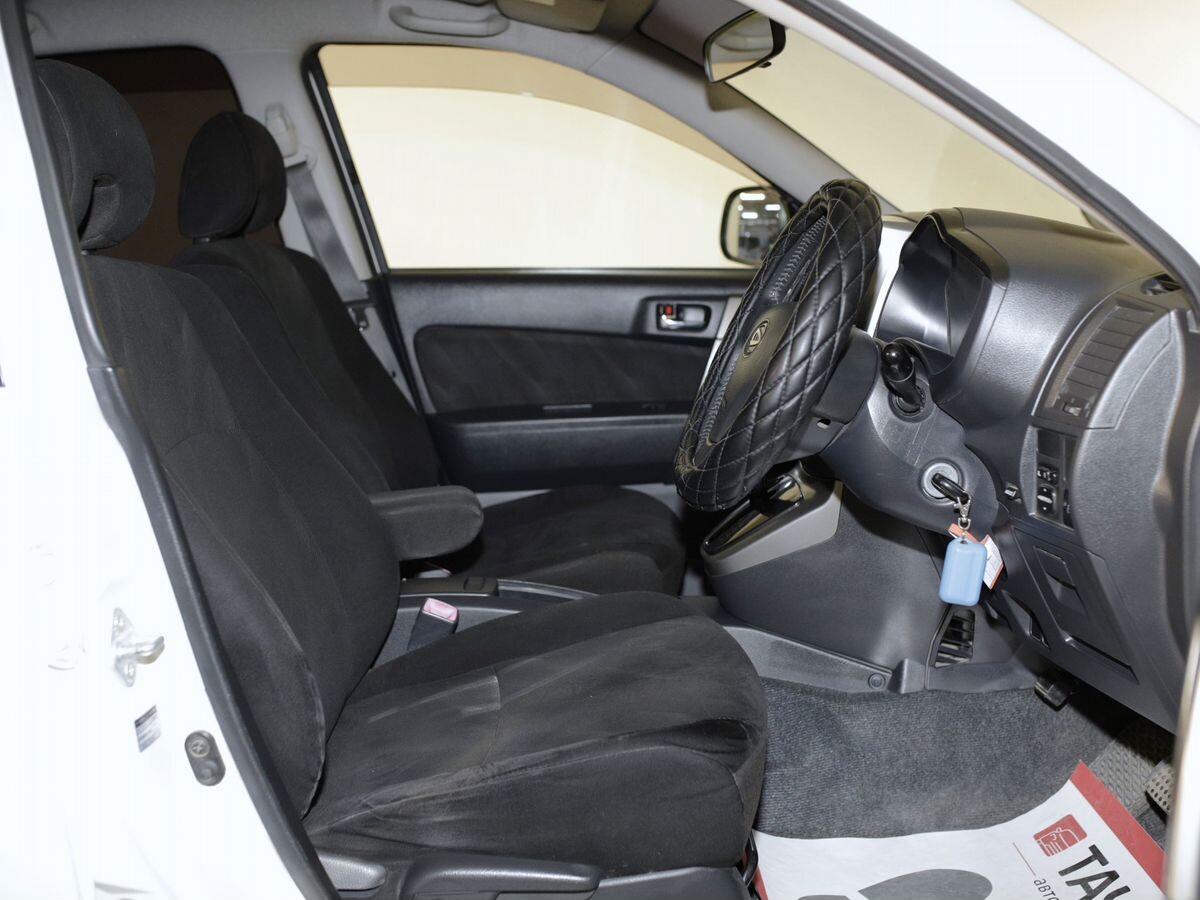 Daihatsu Be-Go 2011 - фото автомобиля