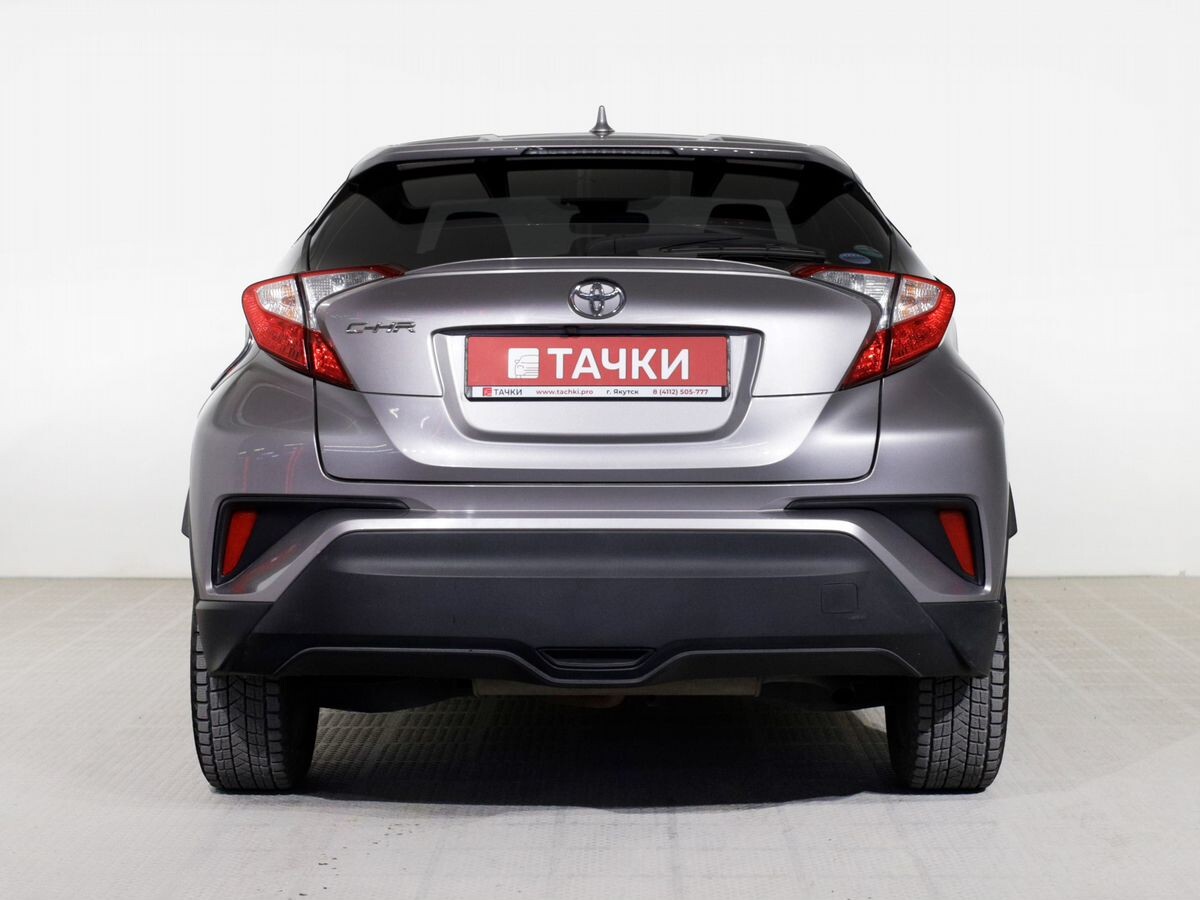 Toyota C-HR 2017 - фото автомобиля