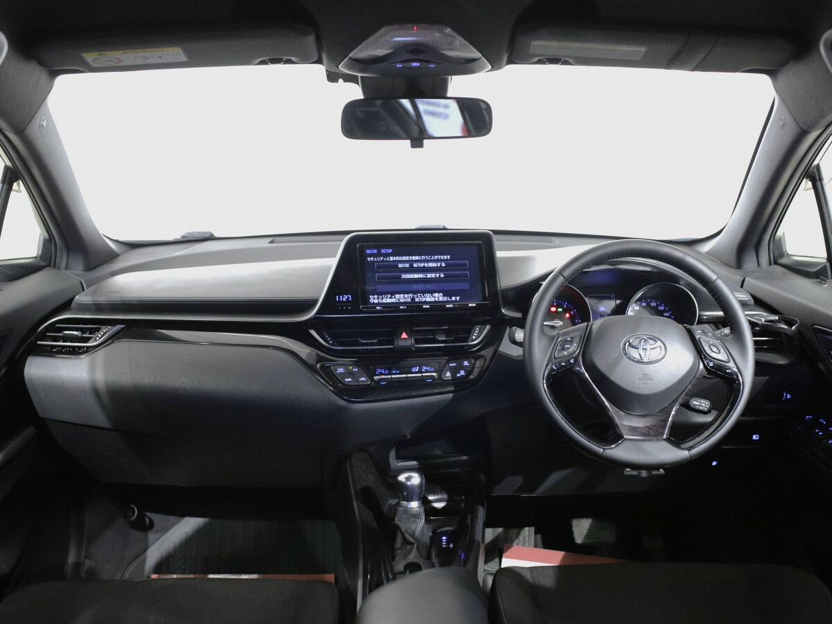 Toyota C-HR 2017 - фото автомобиля