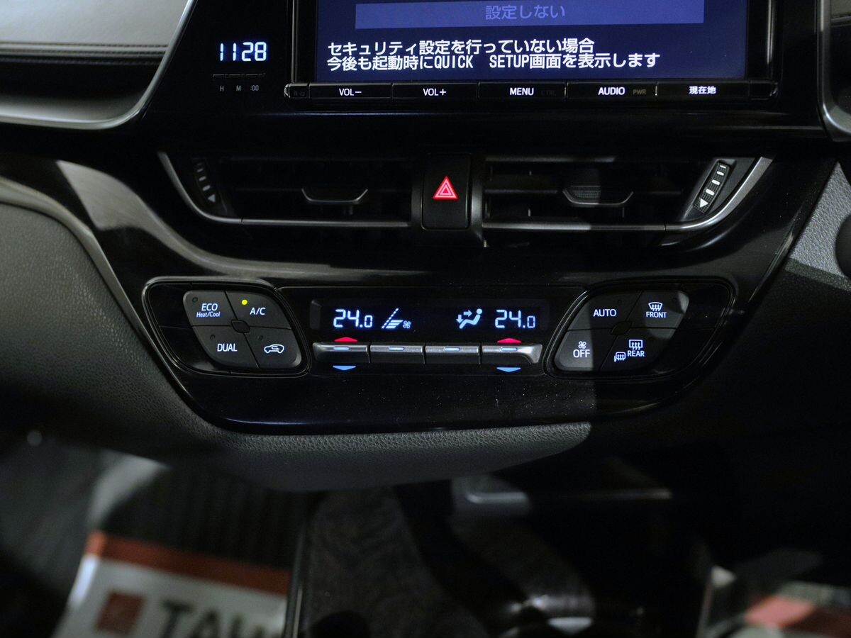 Toyota C-HR 2017 - фото автомобиля