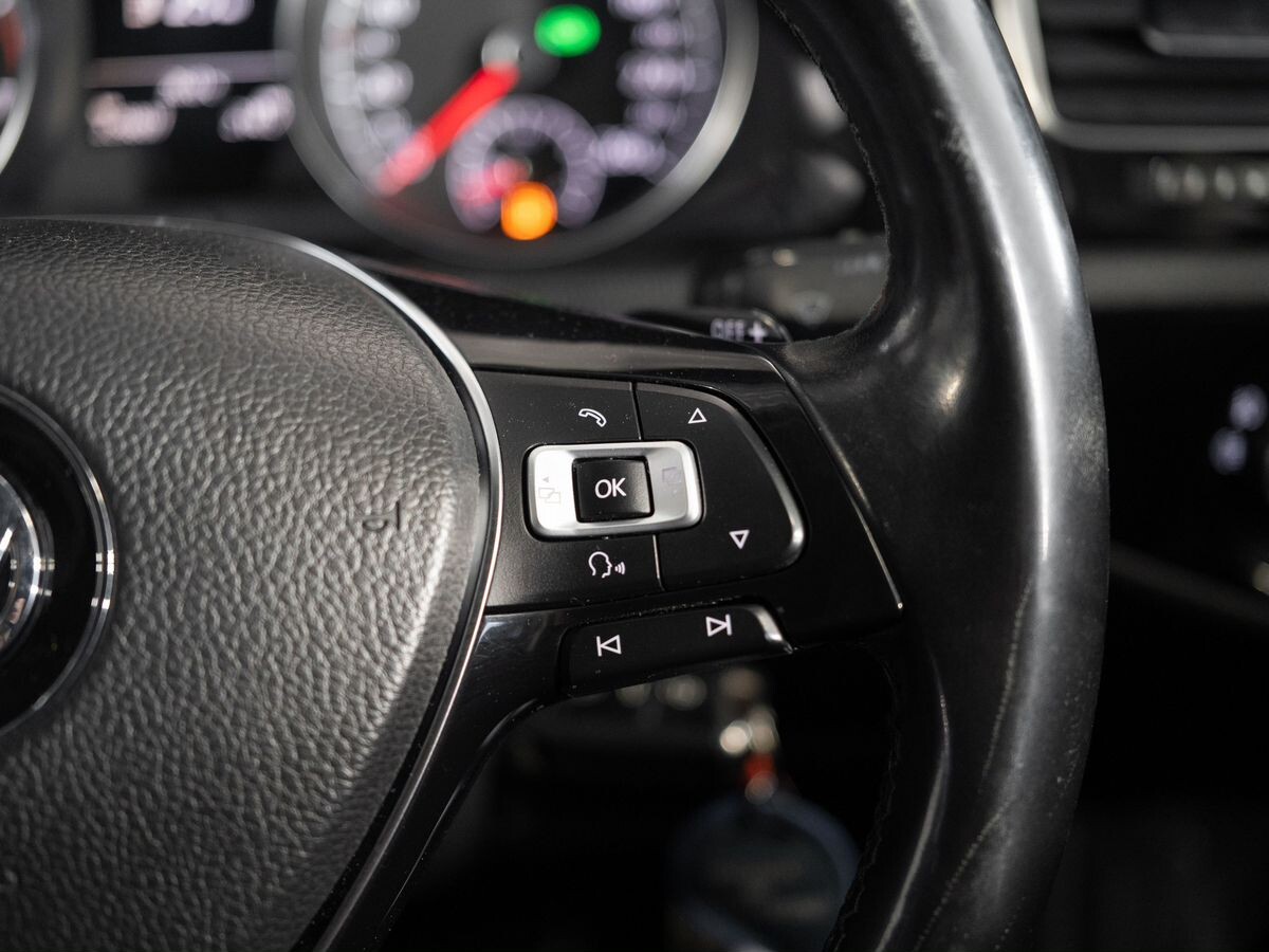 Volkswagen Golf 2013 - фото автомобиля