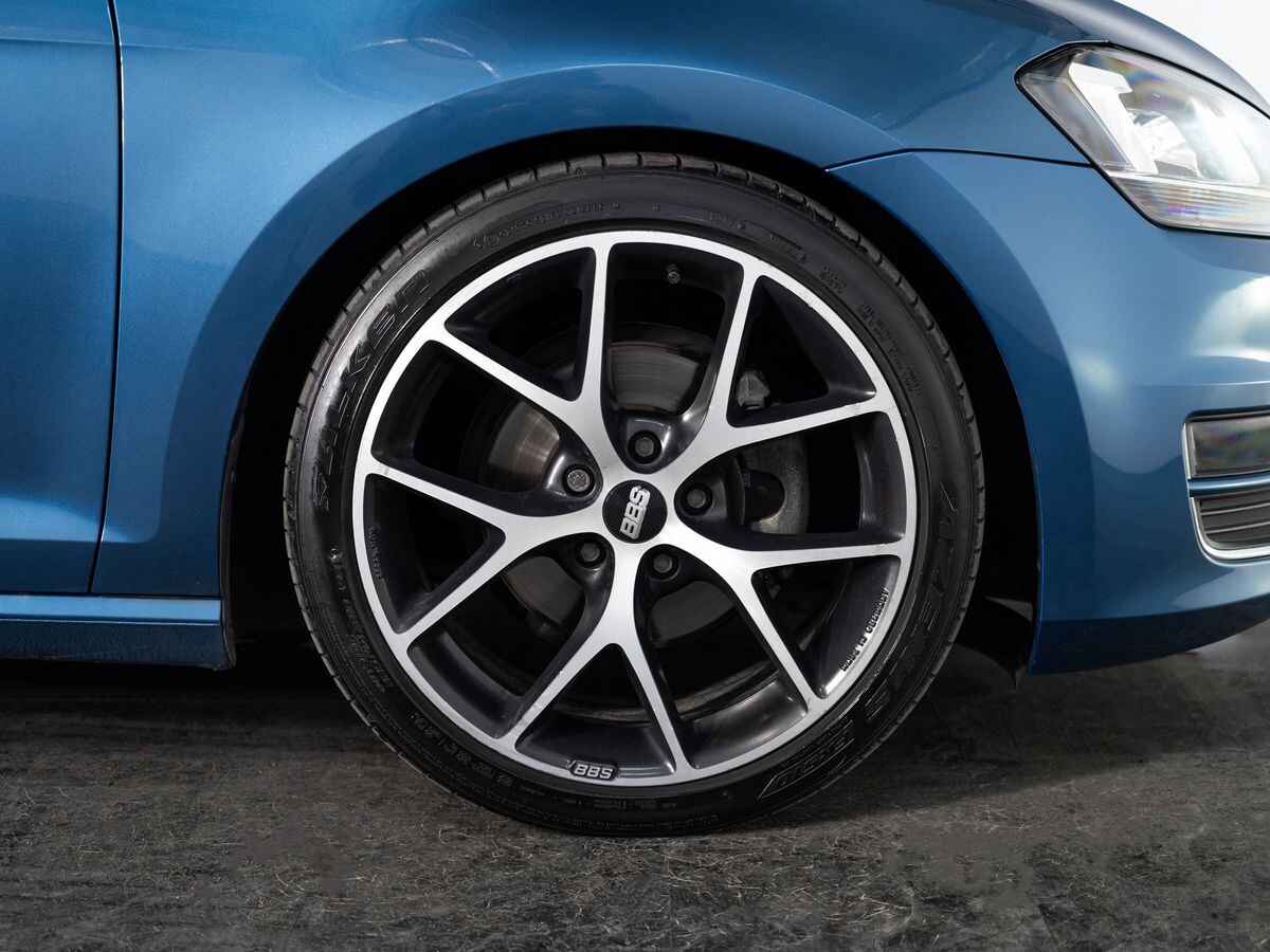 Volkswagen Golf 2013 - фото автомобиля