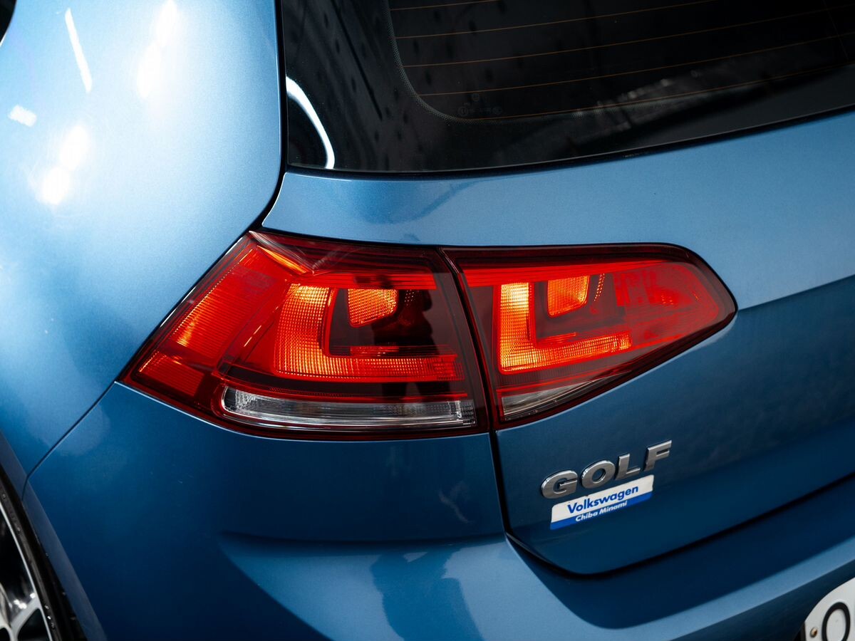 Volkswagen Golf 2013 - фото автомобиля