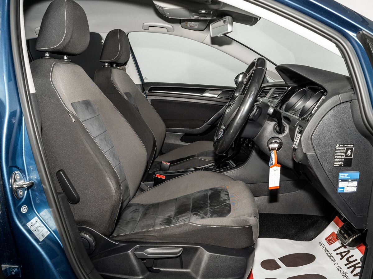 Volkswagen Golf 2013 - фото автомобиля