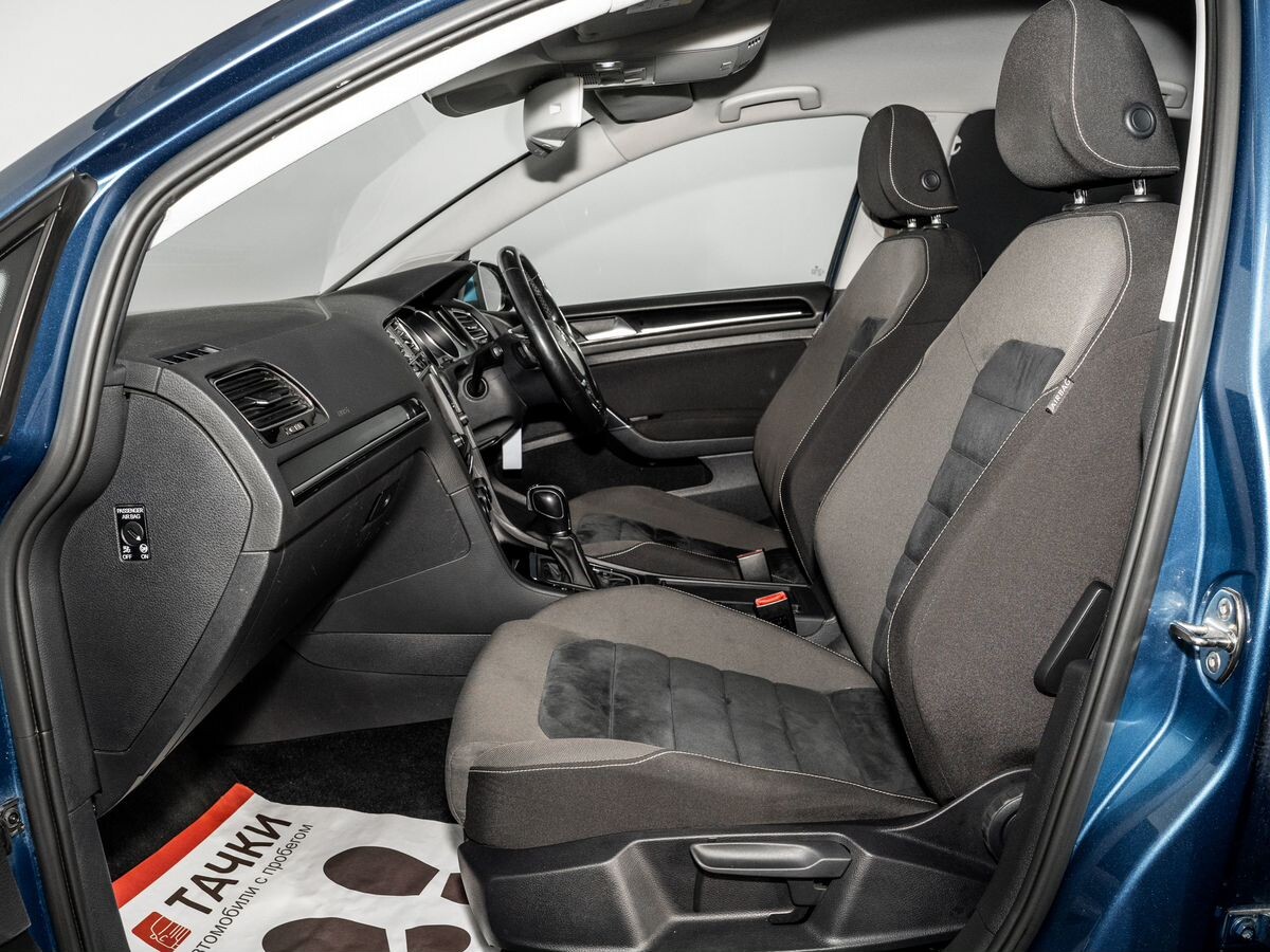 Volkswagen Golf 2013 - фото автомобиля