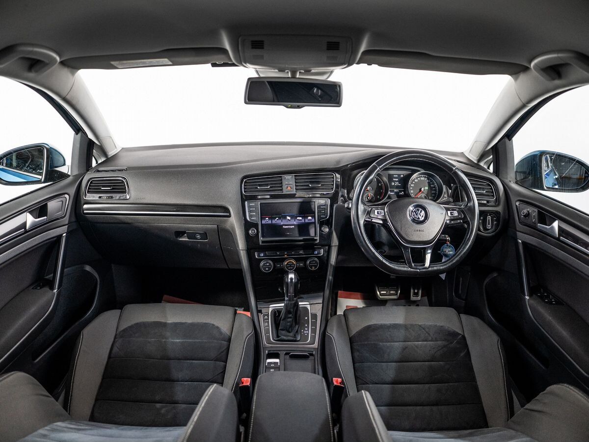 Volkswagen Golf 2013 - фото автомобиля