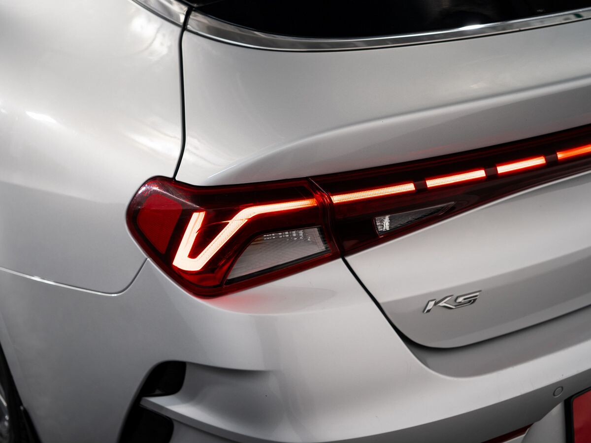 Kia K5 2021 - фото автомобиля