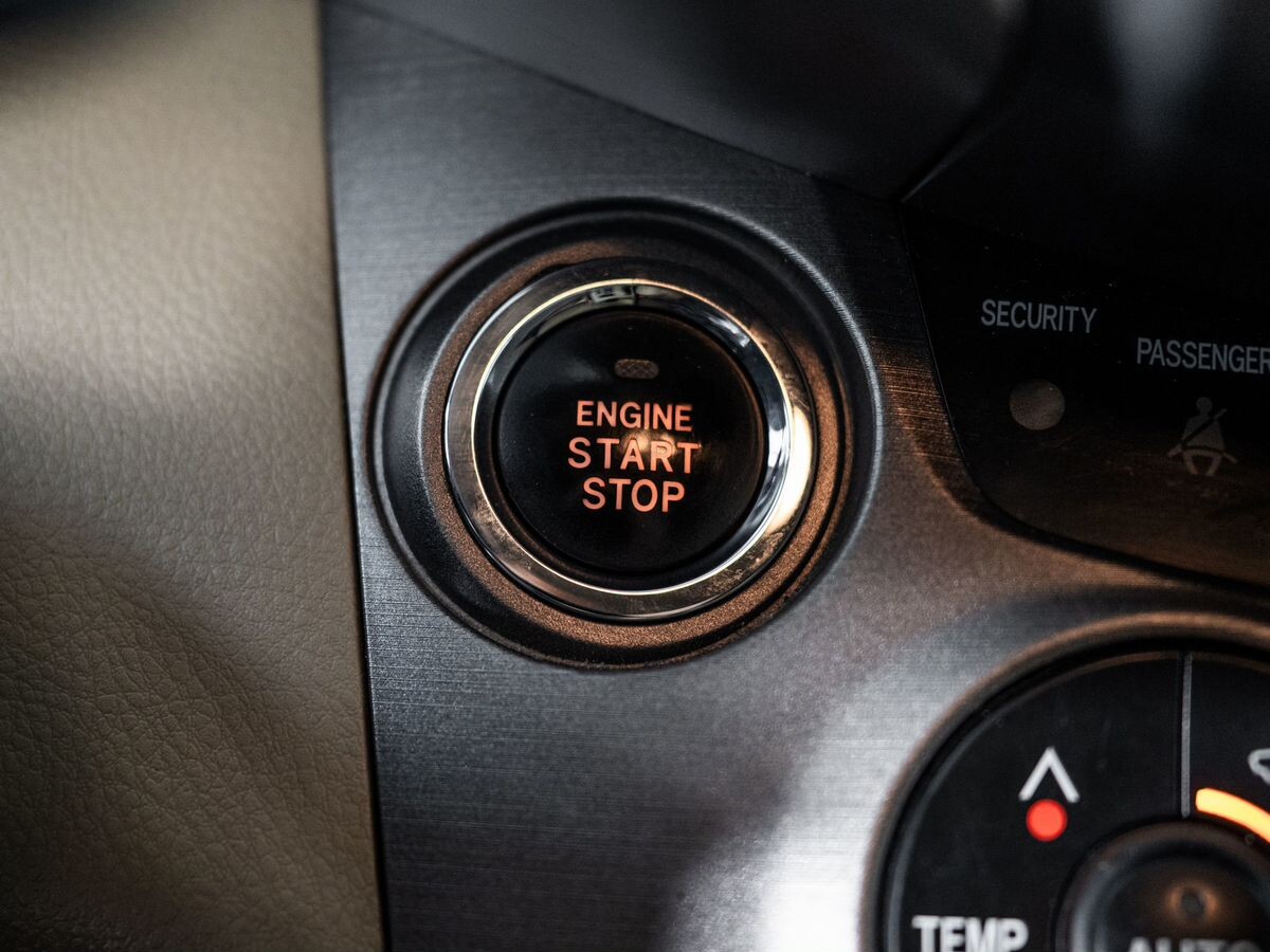 Toyota RAV4 2010 - фото автомобиля
