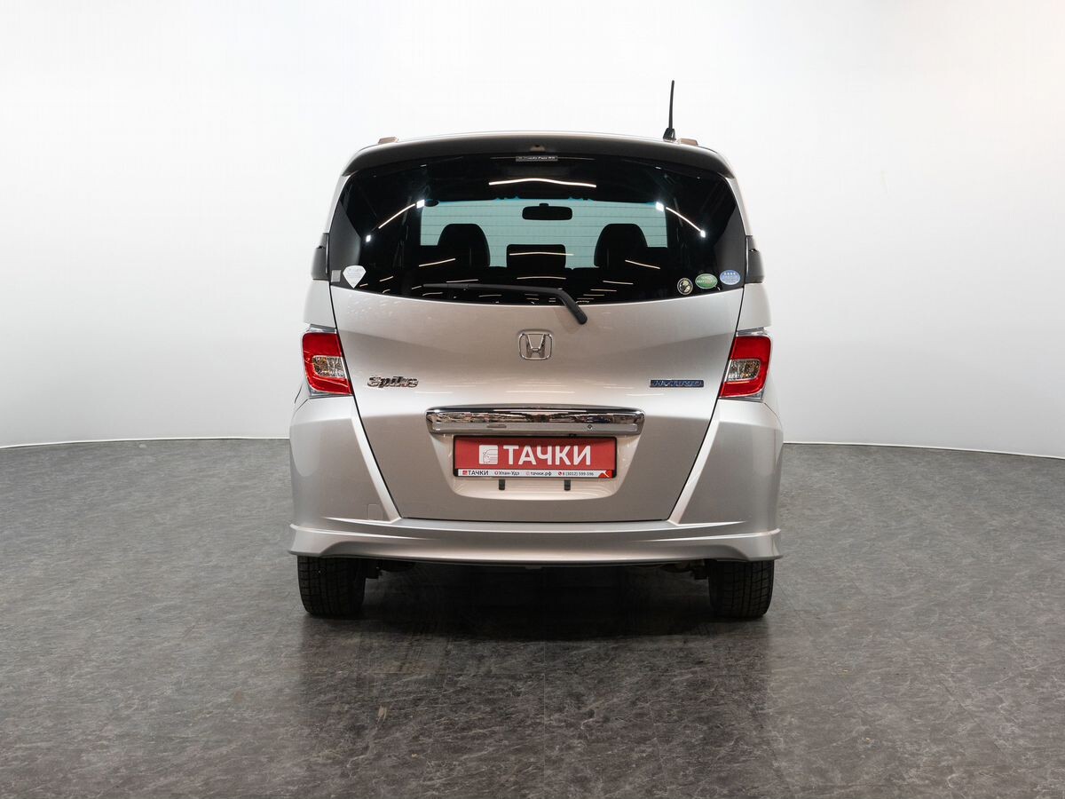 Honda Freed Spike 2014 - фото автомобиля