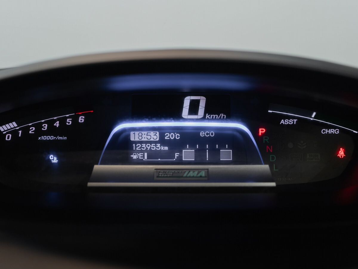 Honda Freed Spike 2014 - фото автомобиля