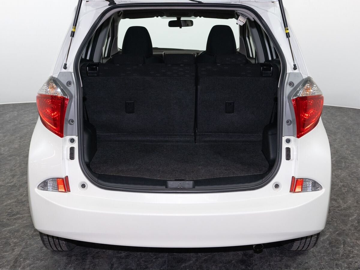 Toyota Ractis 2013 - фото автомобиля