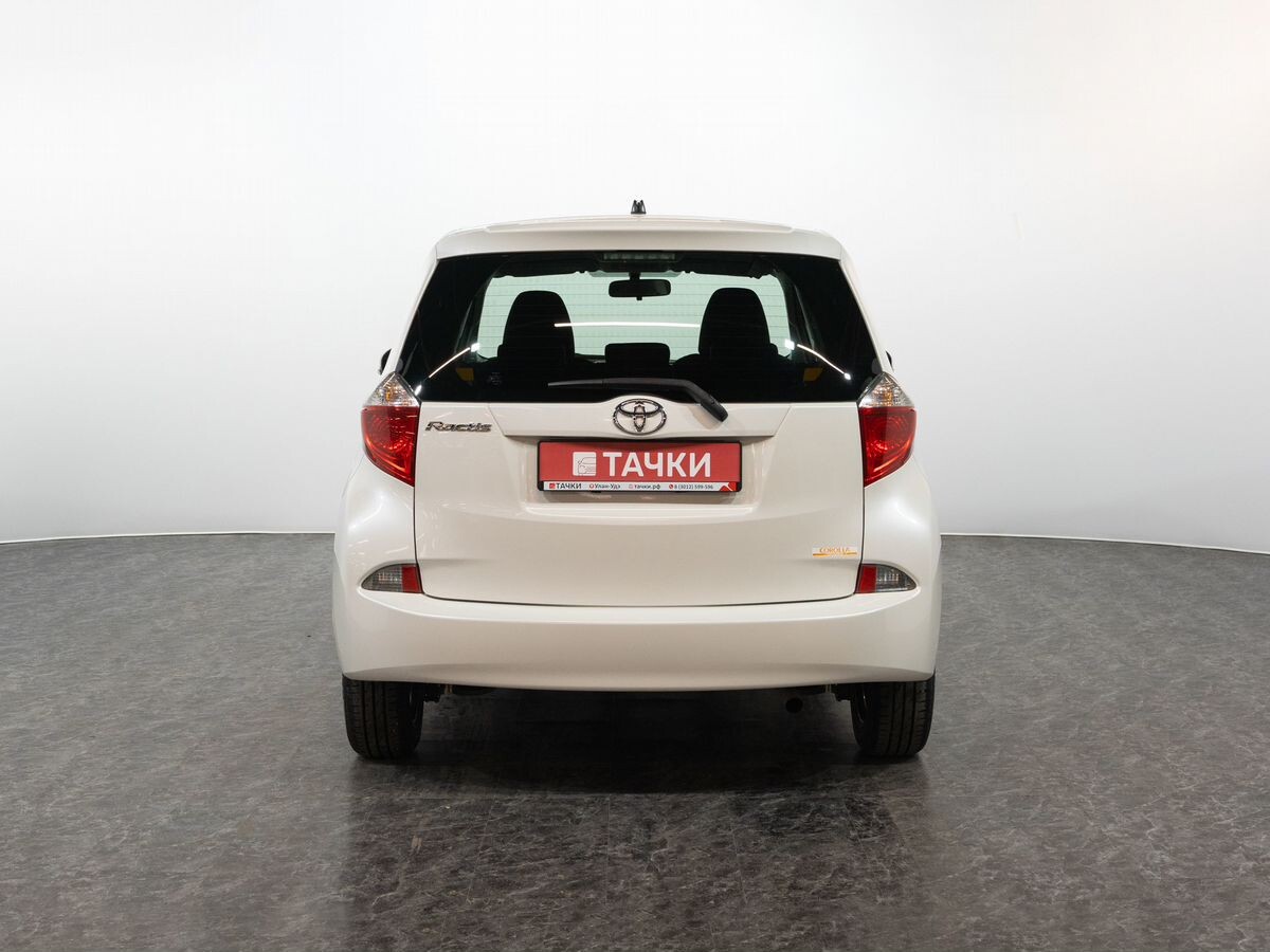 Toyota Ractis 2013 - фото автомобиля