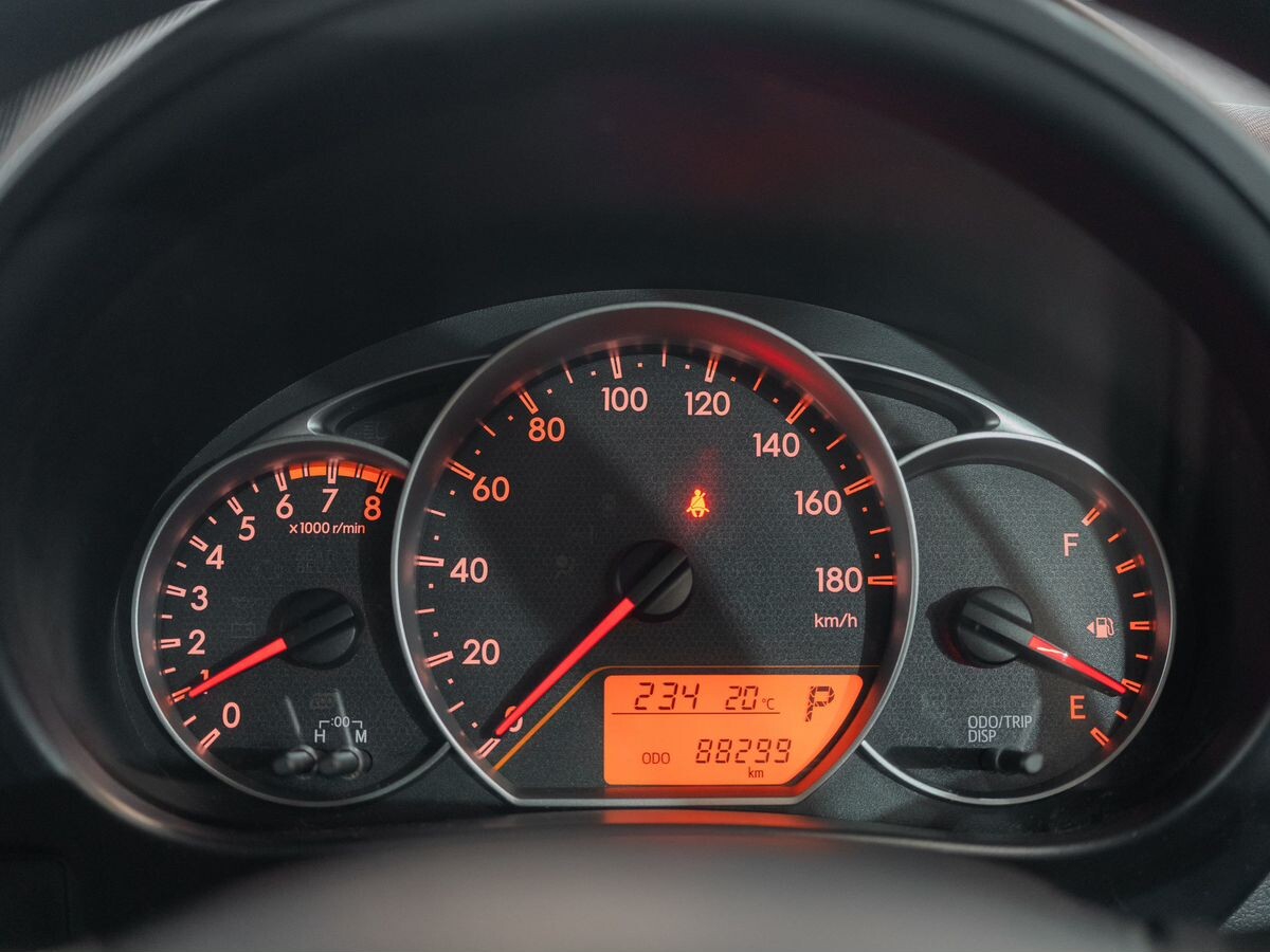 Toyota Ractis 2013 - фото автомобиля