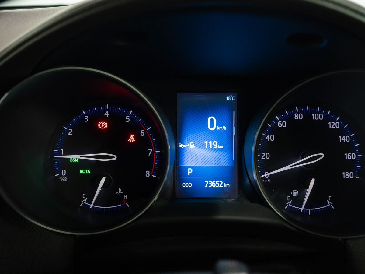 Toyota C-HR 2018 - фото автомобиля