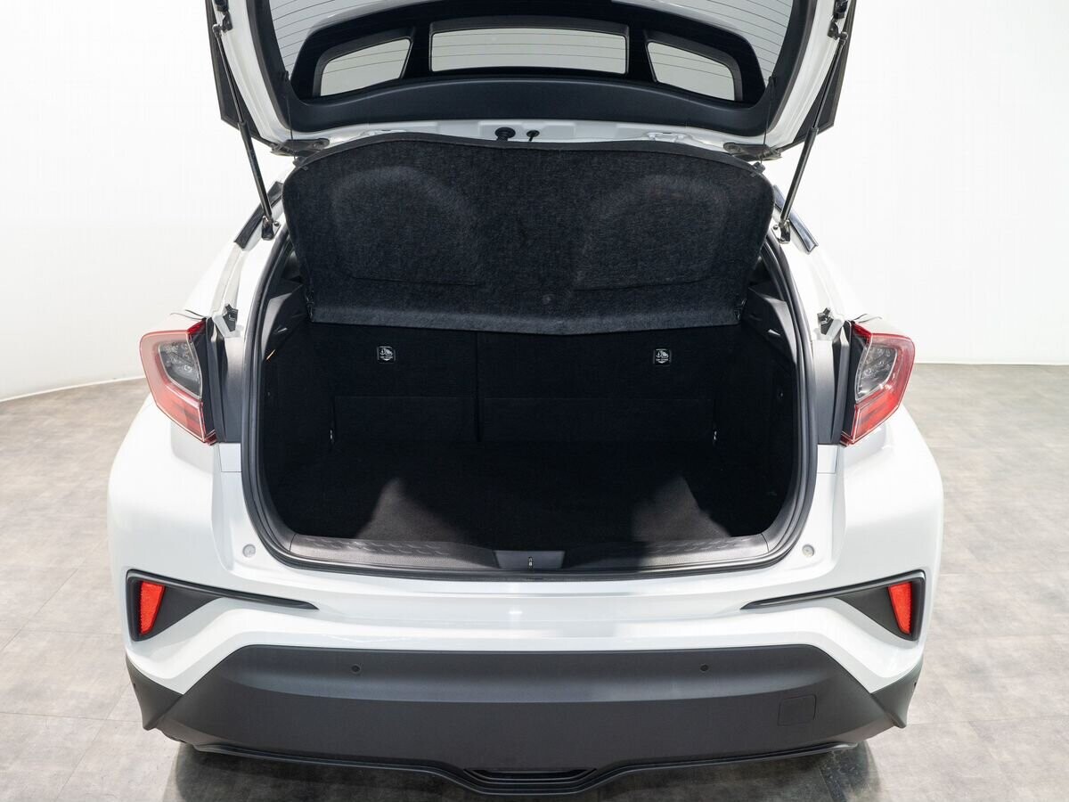 Toyota C-HR 2018 - фото автомобиля