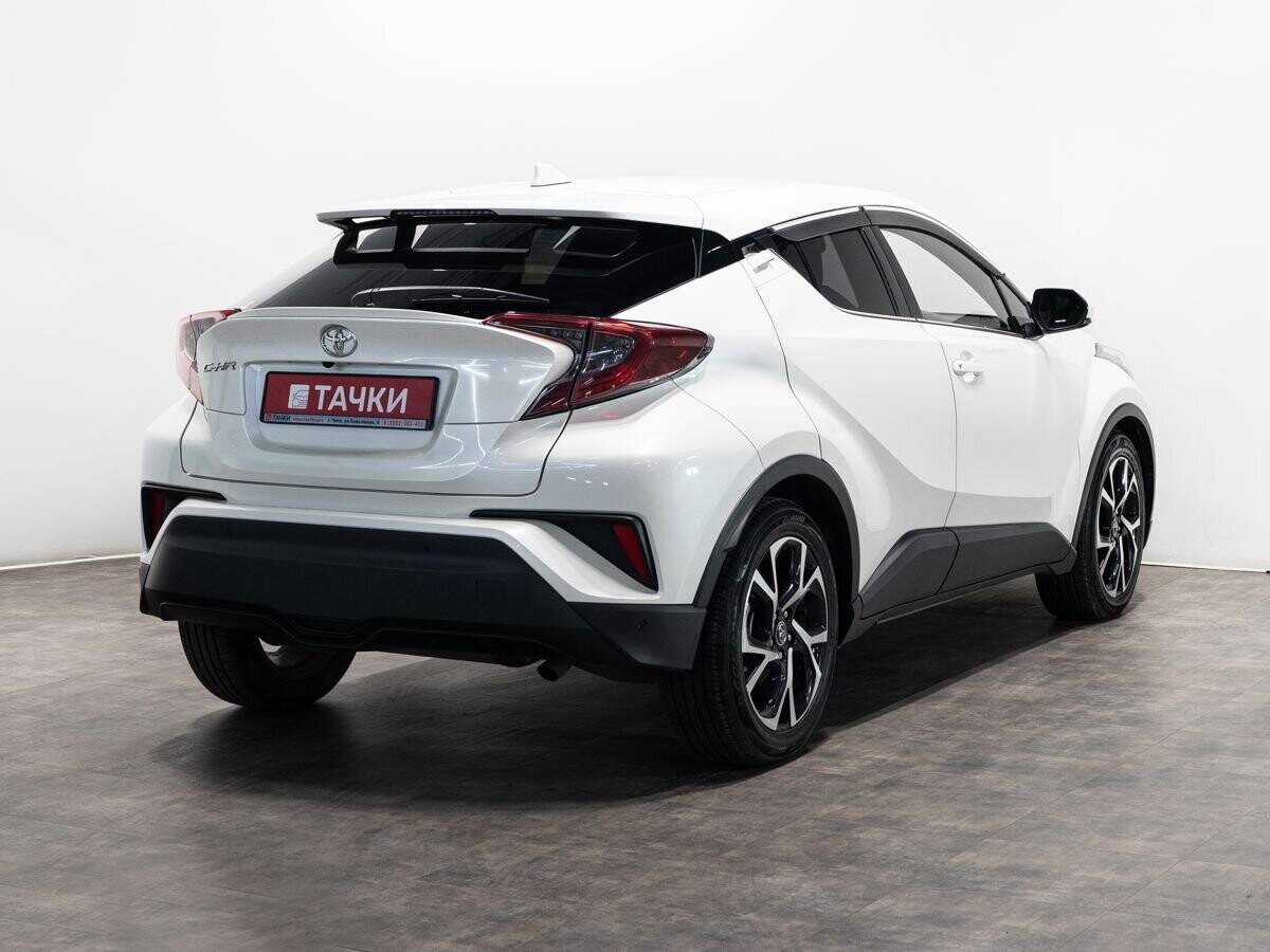 Toyota C-HR 2018 - фото автомобиля