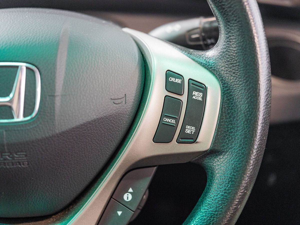 Honda Freed Spike 2014 - фото автомобиля