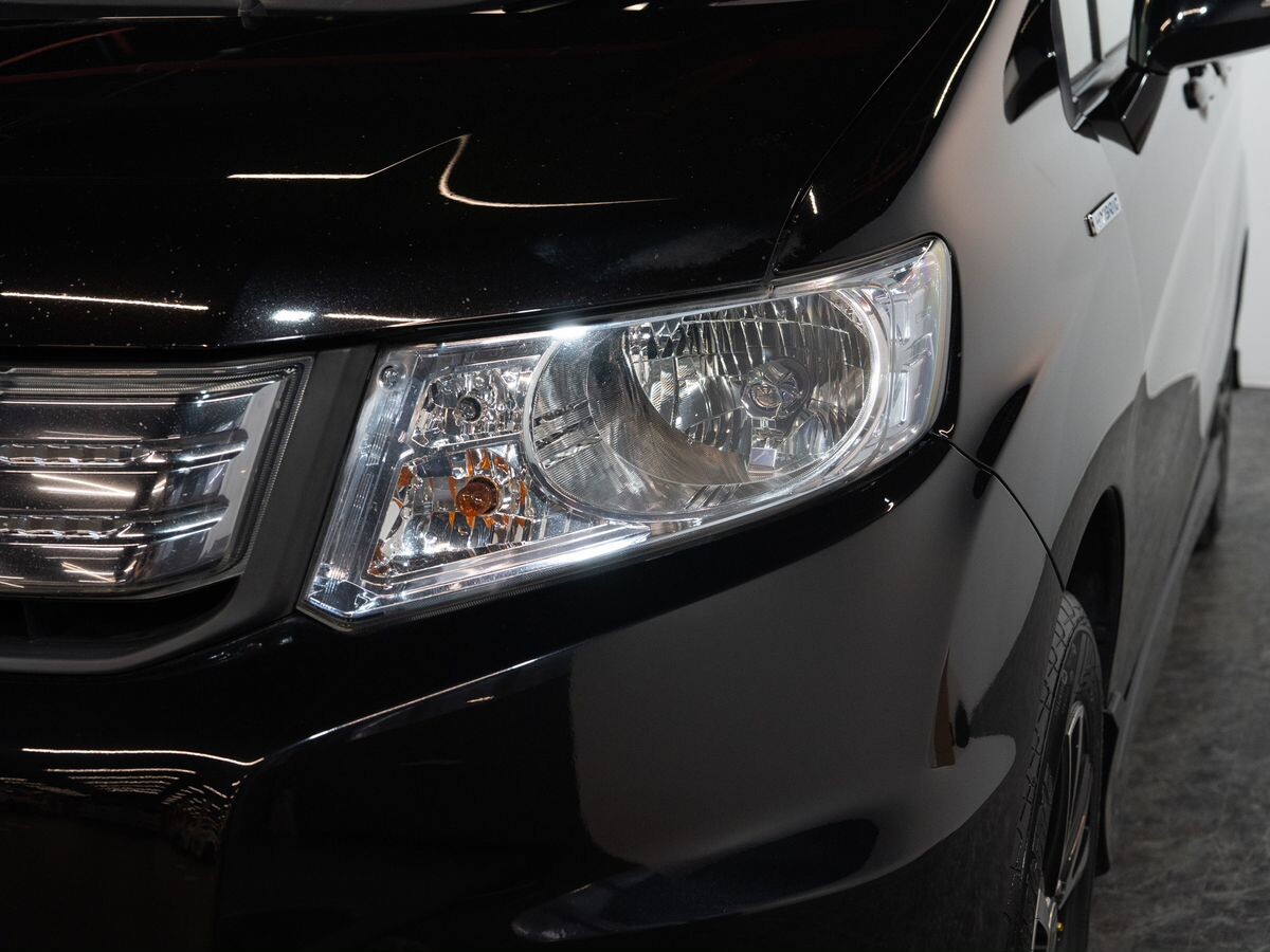 Honda Freed Spike 2014 - фото автомобиля